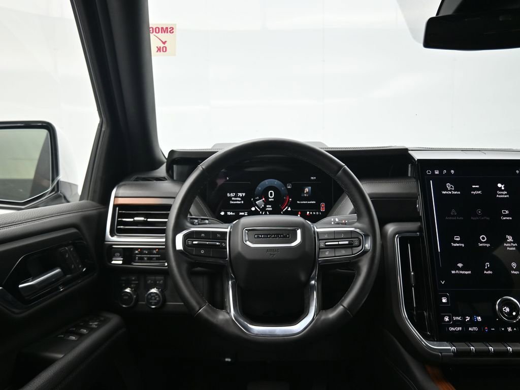 Used 2025 GMC Yukon XL Denali image 32