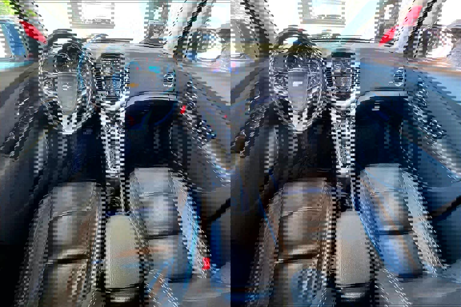 Used 2014 Chevrolet Cruze LT image 14