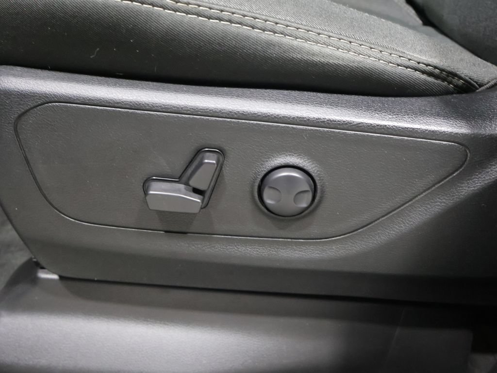 Certified 2023 RAM 1500 Big Horn AWD/4WD image 13