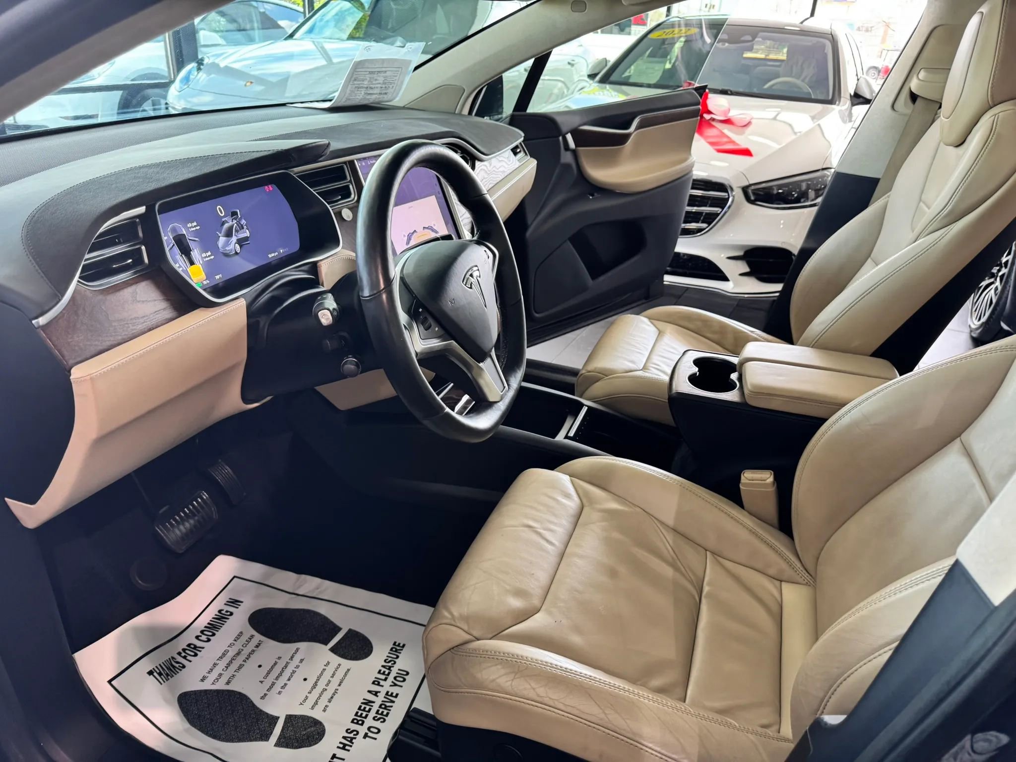 Used 2017 Tesla Model X 90D image 10