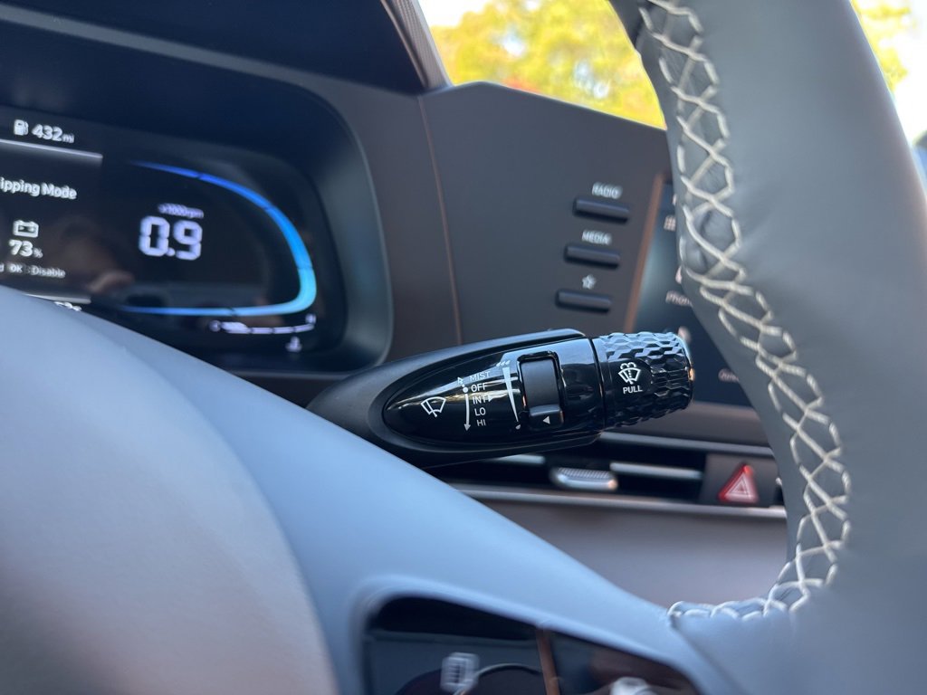 New 2025 Hyundai Elantra Sport image 33