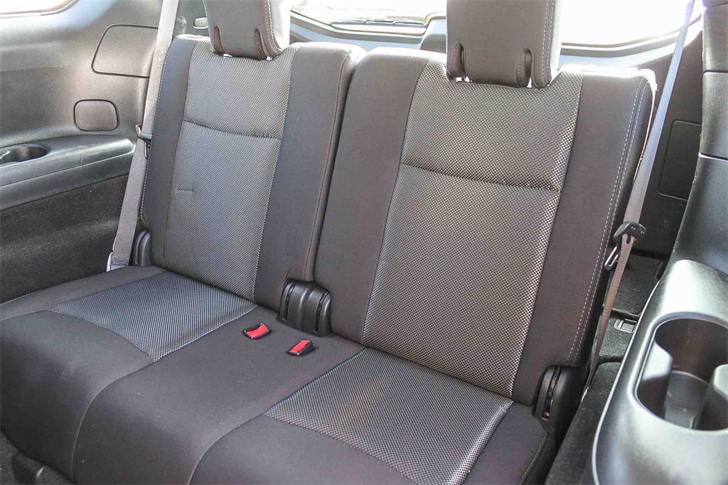 Used 2020 Nissan Pathfinder SV image 24