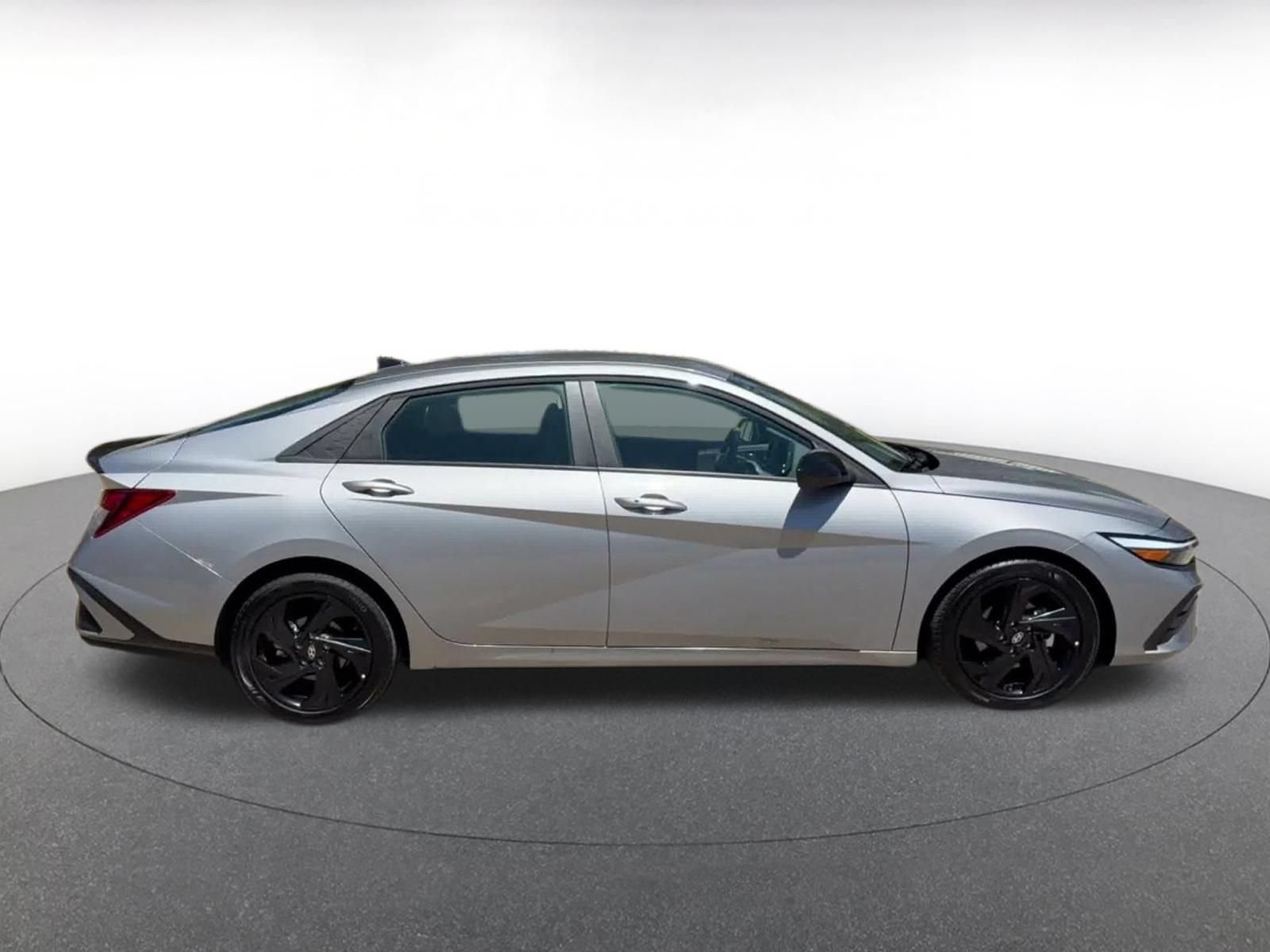 Used 2026 Hyundai Elantra Sport FWD image 15