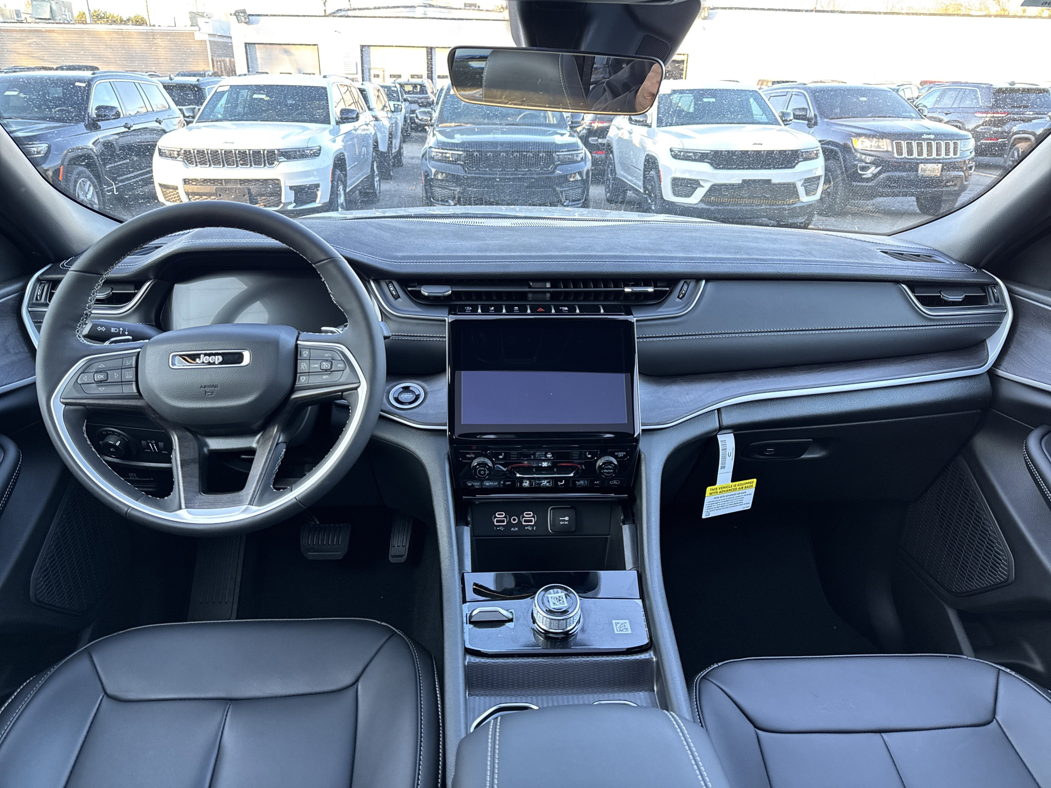 New 2025 Jeep Grand Cherokee Limited w/ MOPAR Finishing Package image 11