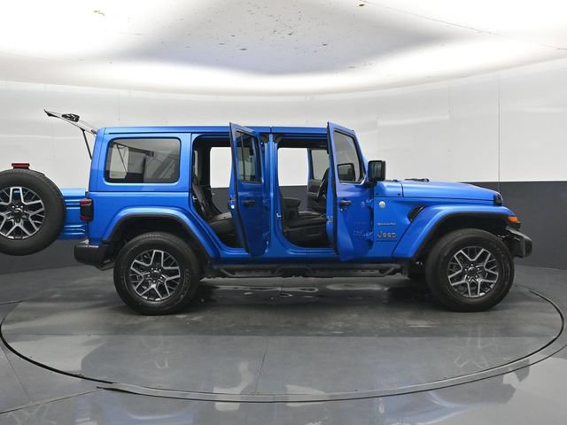 Used 2024 Jeep Wrangler Unlimited Sahara w/ Technology Group AWD/4WD image 56