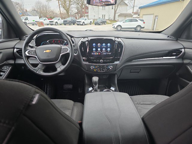 Used 2023 Chevrolet Traverse LT image 30