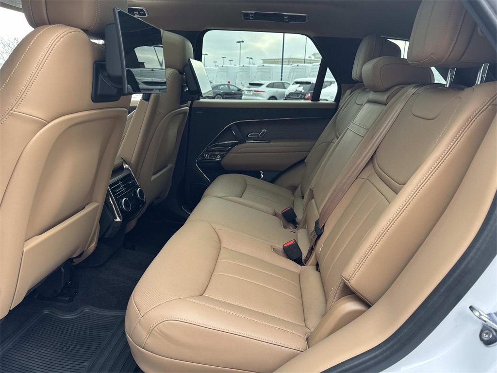 Used 2023 Land Rover Range Rover Sport SE image 13