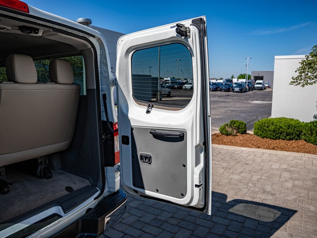 Used 2016 Nissan NV 3500 SL RWD image 43