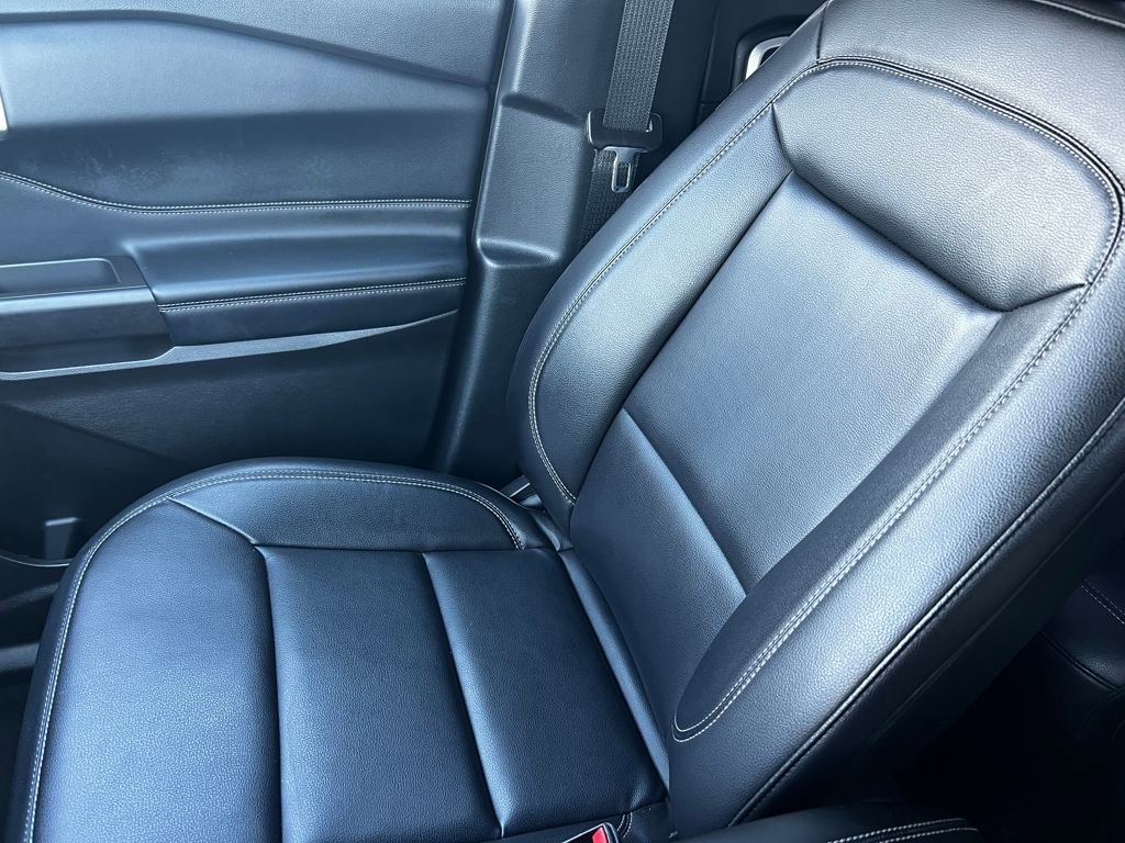 Used 2020 Ford Explorer XLT w/ Equipment Group 202A image 36