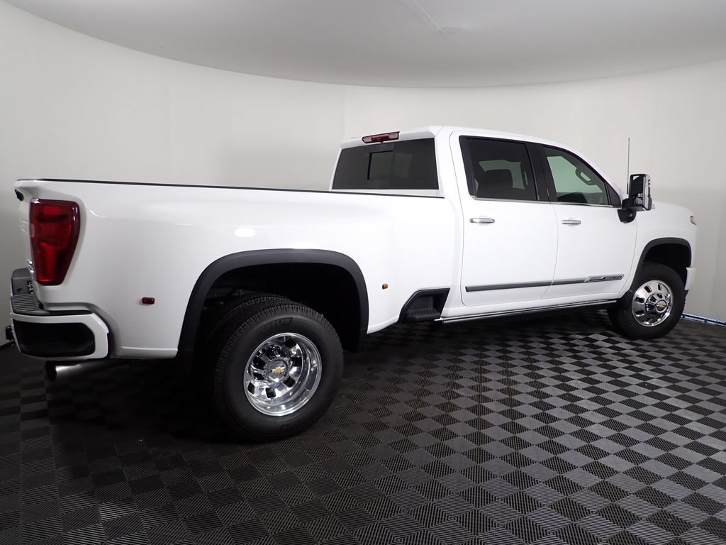 New 2026 Chevrolet Silverado 3500 High Country AWD/4WD image 19
