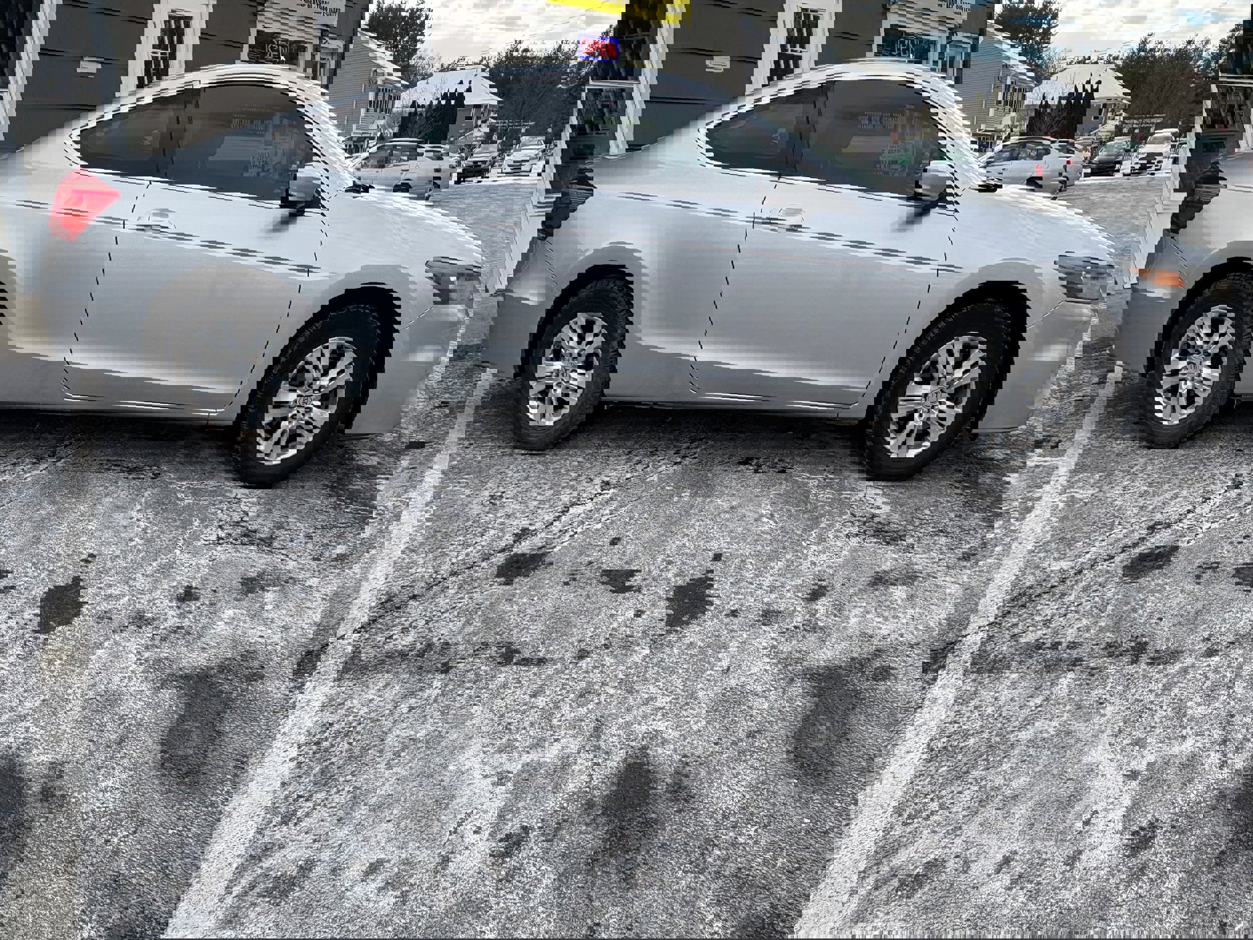 Used 2011 Honda Accord EX image 4