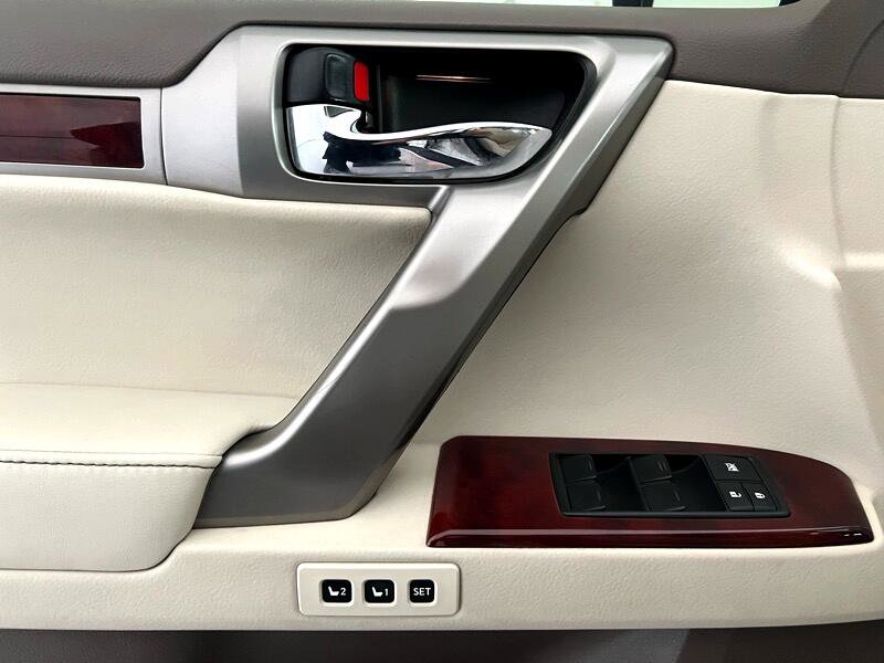 Used 2013 Lexus GX 460 Premium image 25