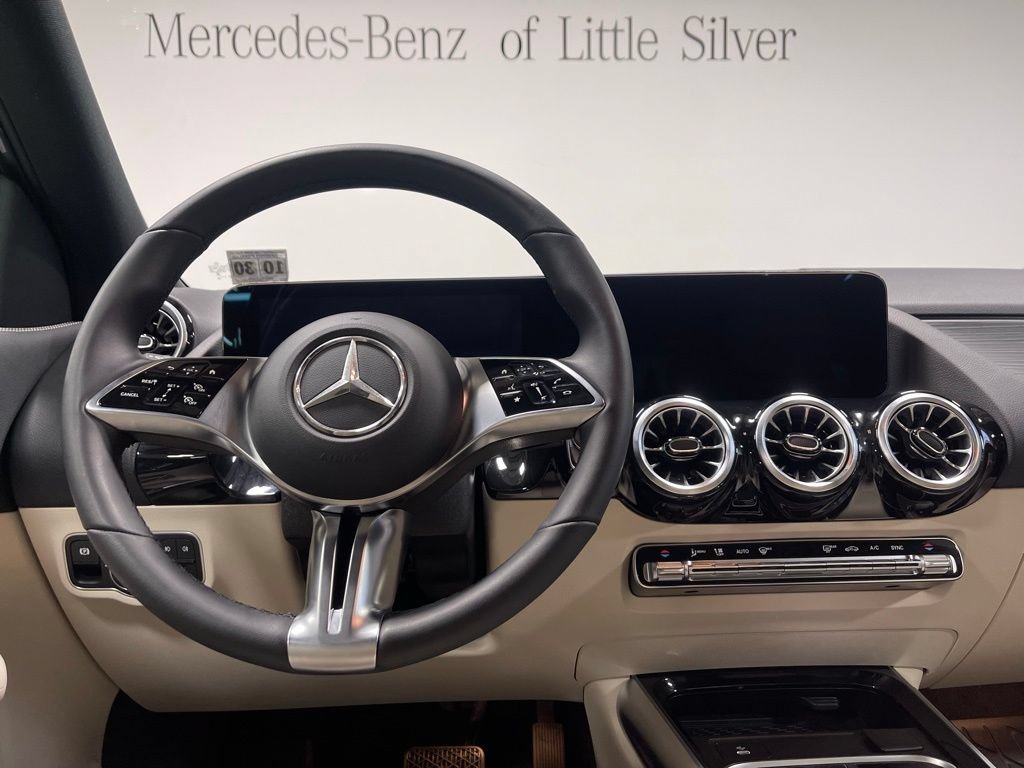 Used 2026 Mercedes-Benz GLA 250 4MATIC image 31