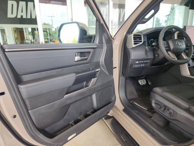 New 2026 Toyota Sequoia Platinum w/ TRD Off-Road Package AWD/4WD image 17