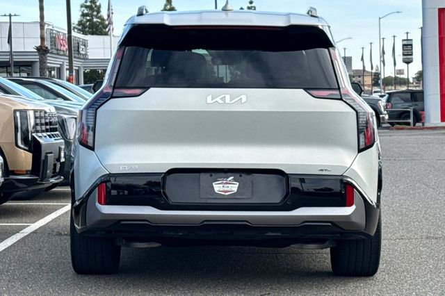Certified 2024 Kia EV9 GT-Line AWD/4WD image 7