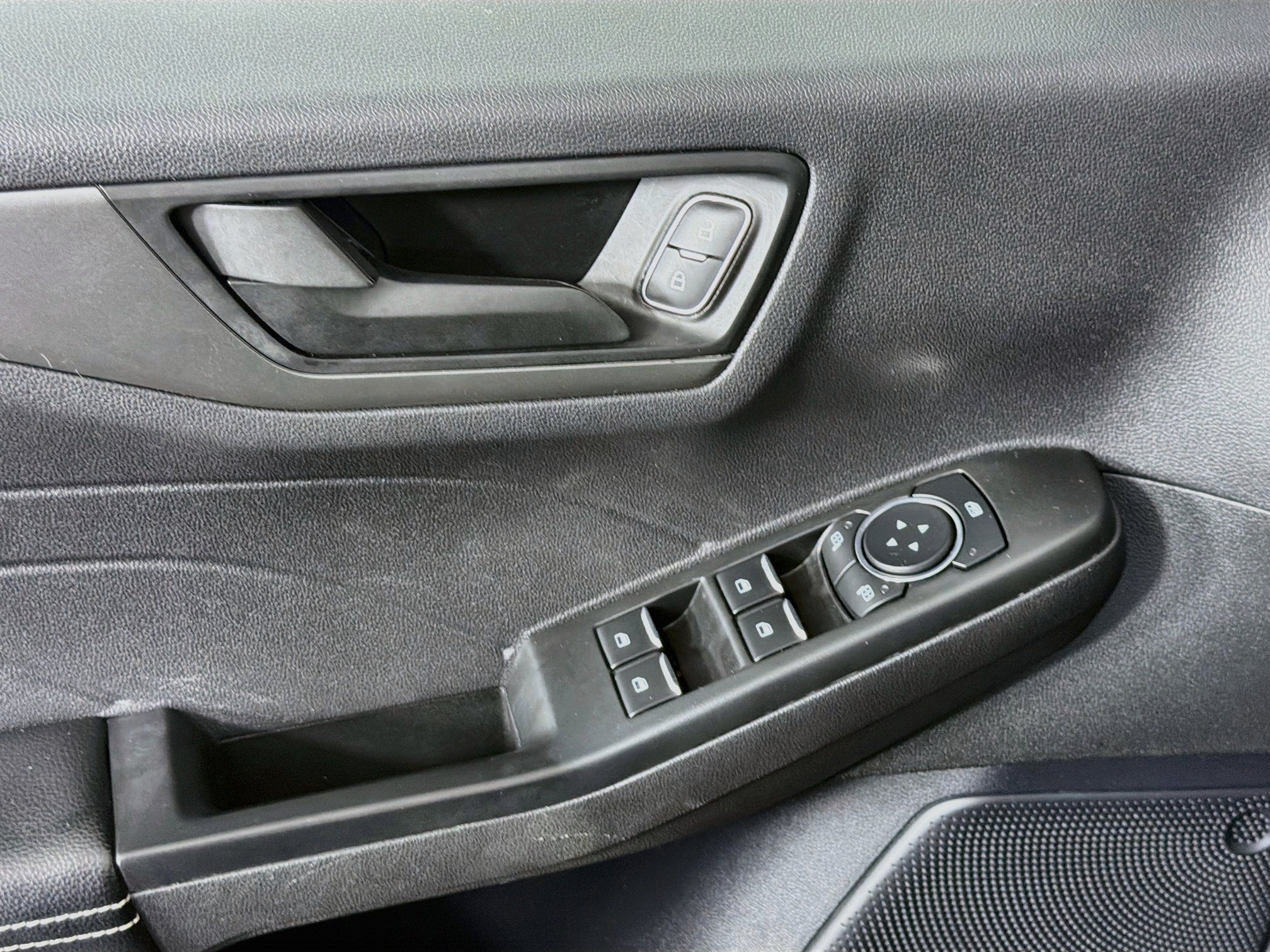 Used 2025 Ford Escape Active FWD image 15