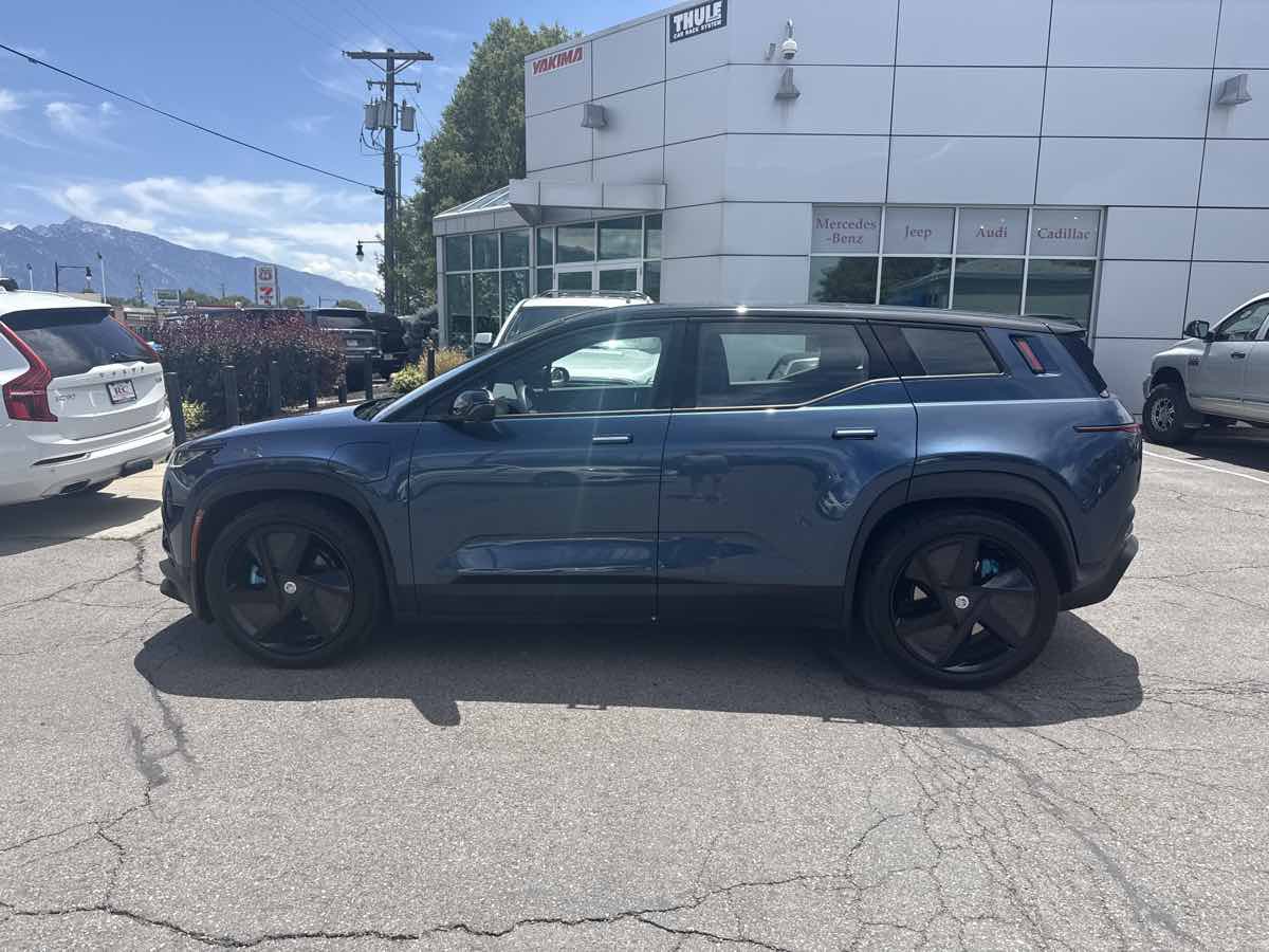 Used 2023 Fisker Ocean One AWD/4WD image 8