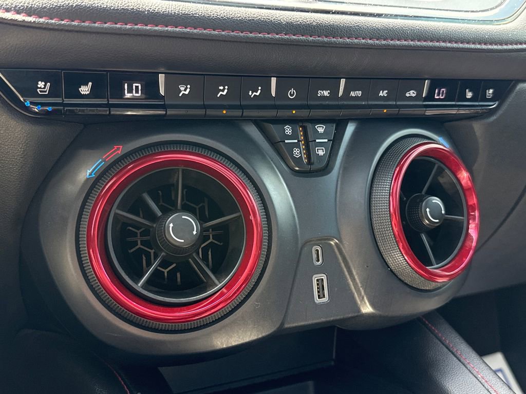 Used 2019 Chevrolet Blazer RS FWD image 31