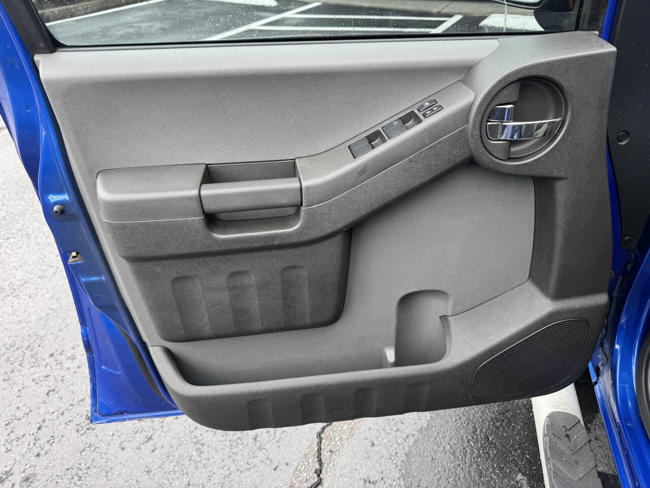 Used 2015 Nissan Xterra X image 17