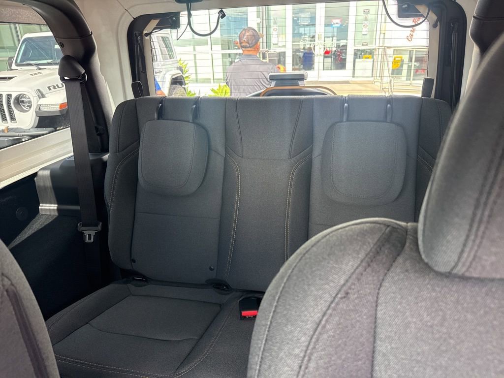 Used 2025 Jeep Wrangler Sport image 15