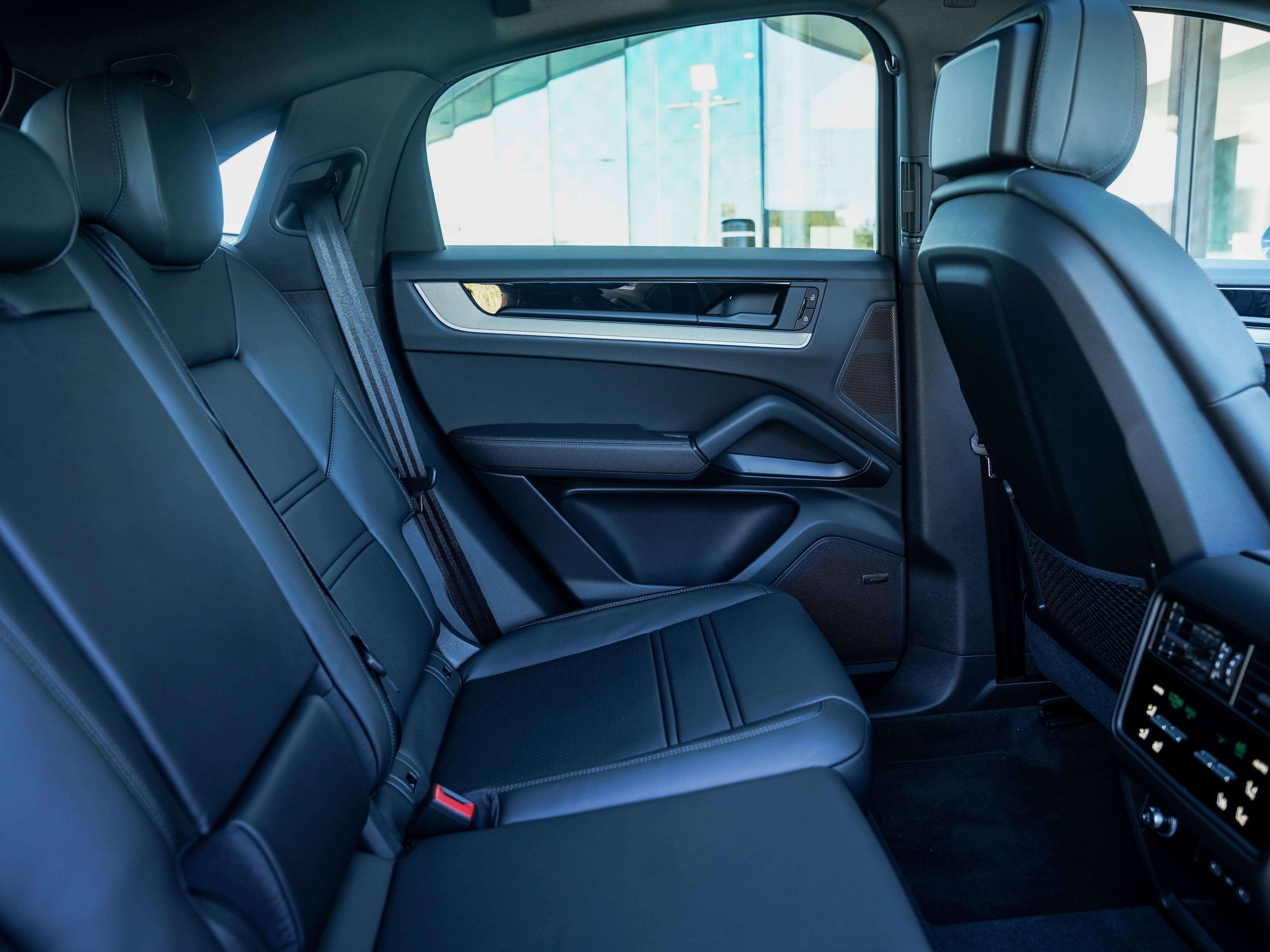 New 2026 Porsche Cayenne E-Hybrid image 31