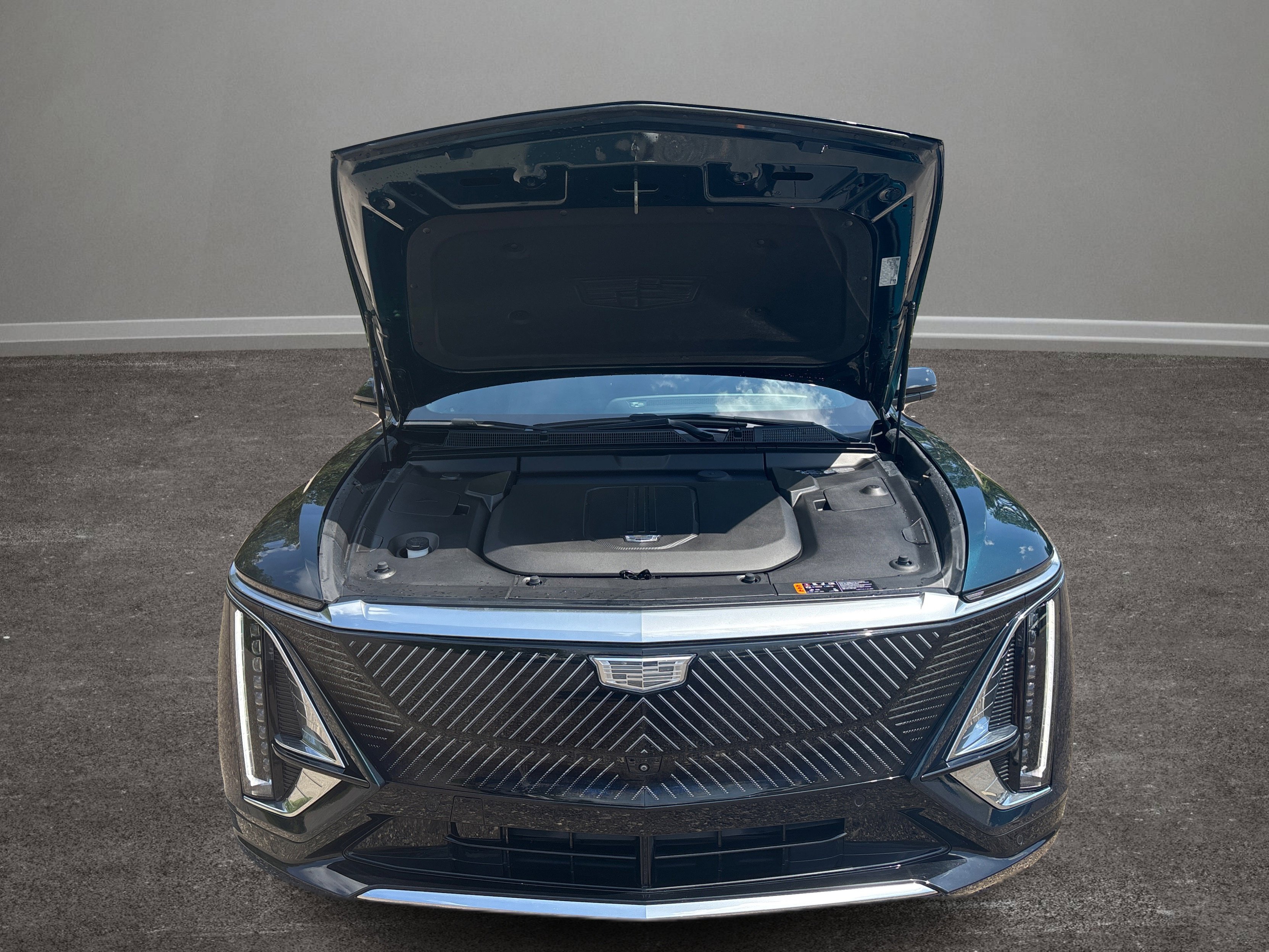 Used 2024 Cadillac Lyriq Luxury image 13