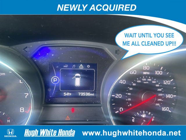 Used 2017 Kia Sedona LX w/ LX Essentials Premium Package image 2