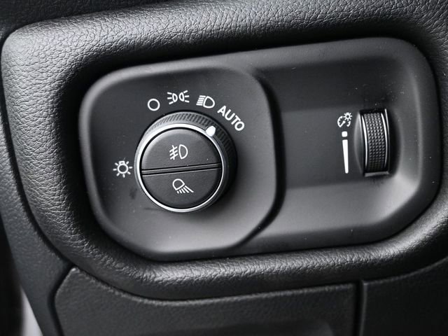 New 2026 RAM 1500 4x4 Crew Cab image 37