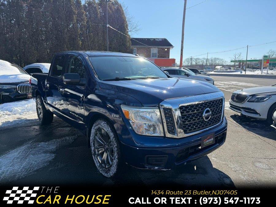 Used 2019 Nissan Titan SV w/ SV Convenience Package image 6