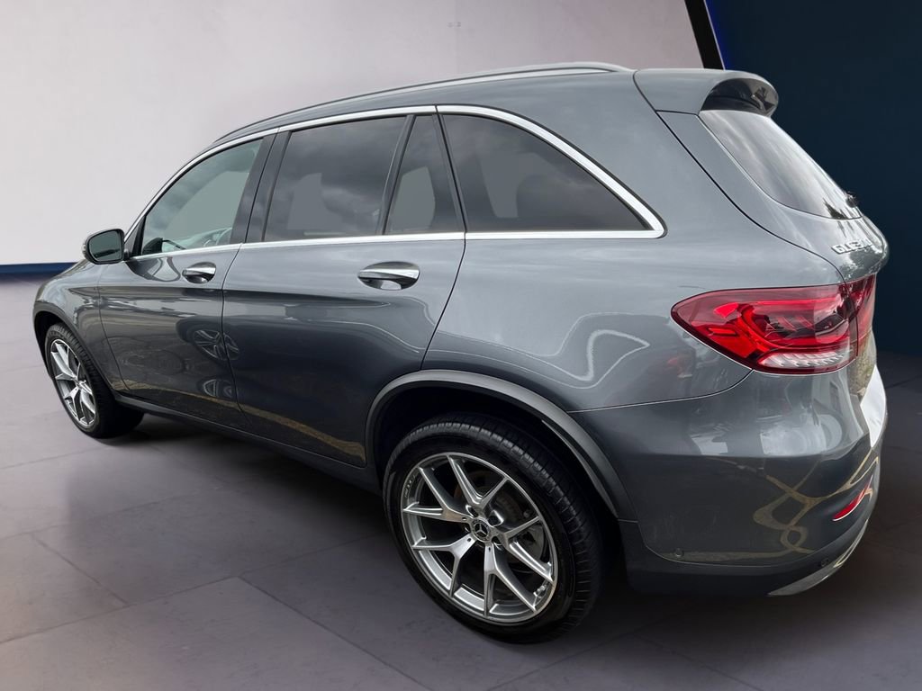 Used 2022 Mercedes-Benz GLC 300 4MATIC image 2