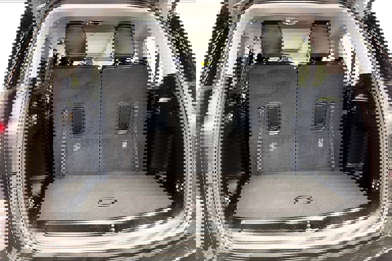 Used 2024 Jeep Grand Cherokee L Limited w/ Luxury Tech Group II image 27