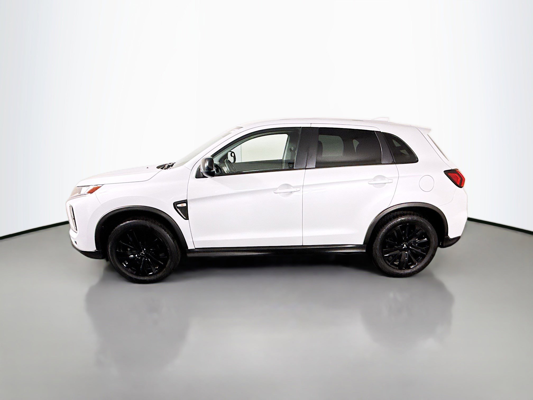 Used 2022 Mitsubishi Outlander Sport LE AWD/4WD image 6