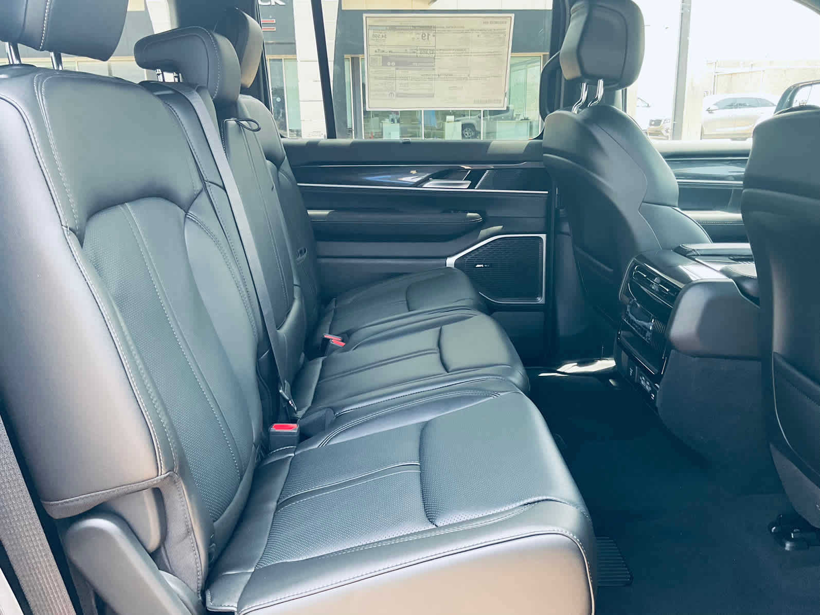 New 2024 Jeep Wagoneer 4WD w/ Convenience Group I image 15