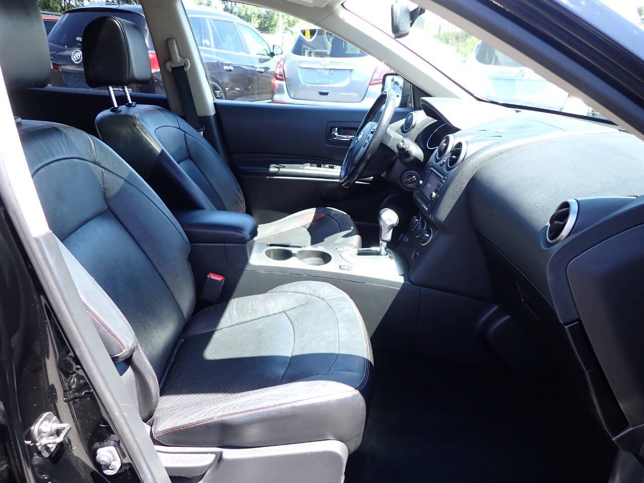 Used 2012 Nissan Rogue SL AWD/4WD image 12