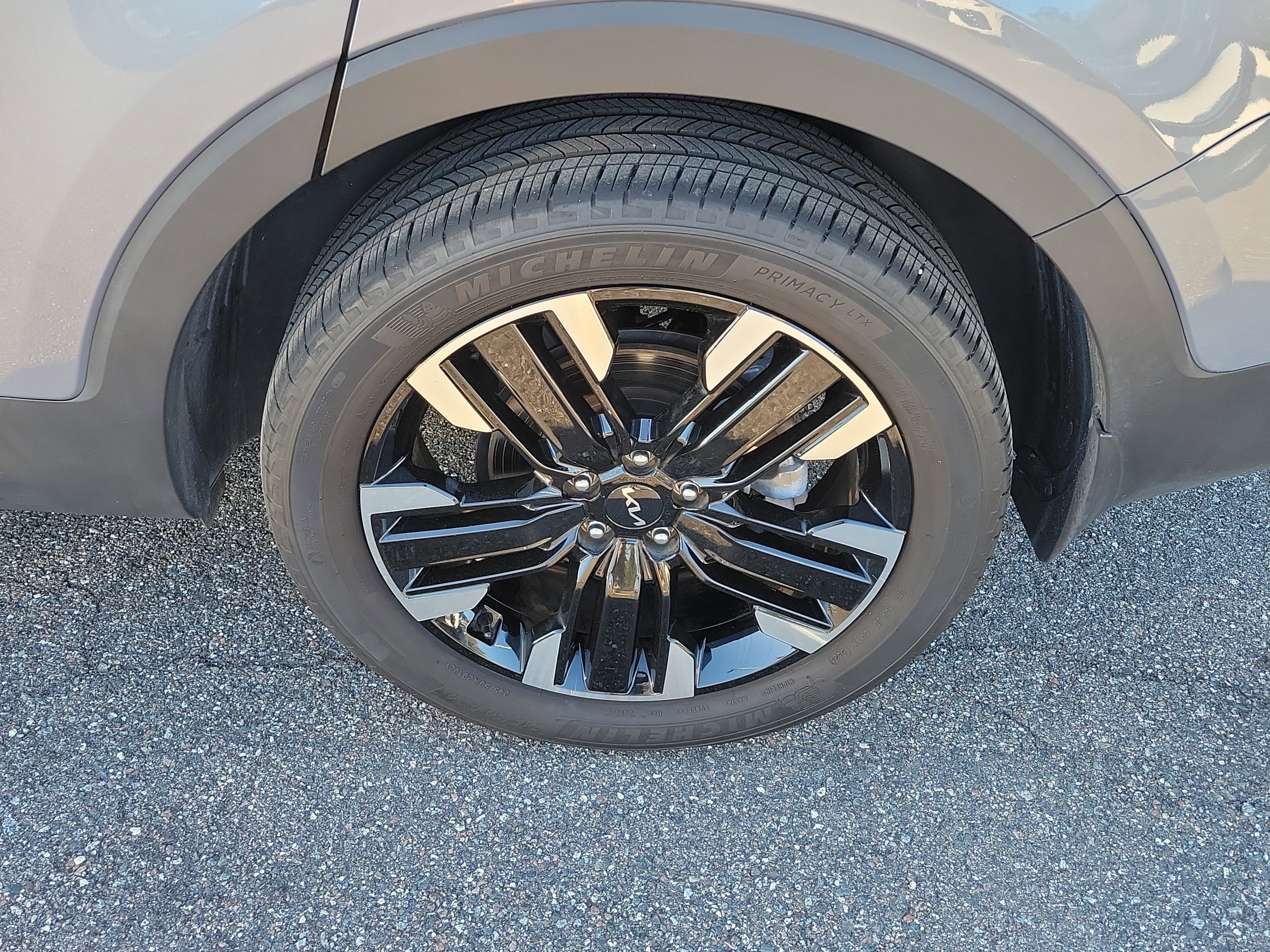 Used 2023 Kia Telluride SX image 42