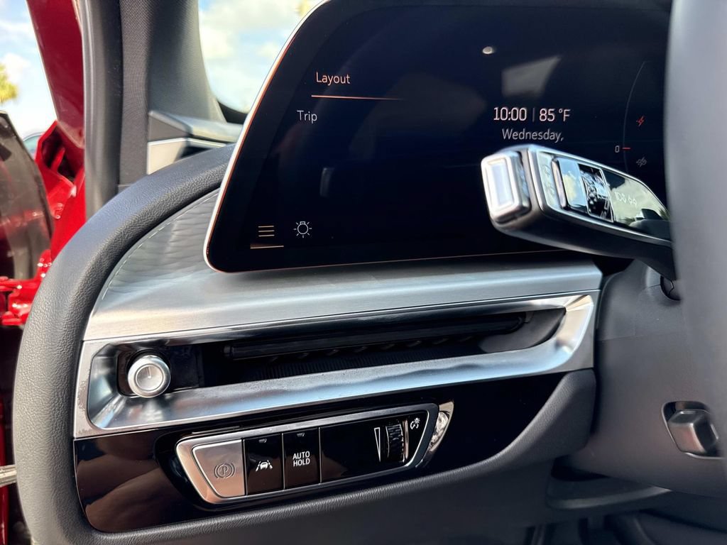 New 2026 Cadillac Lyriq Luxury RWD image 31