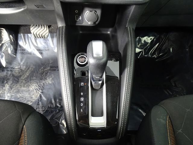 Used 2019 Nissan Kicks SR image 27