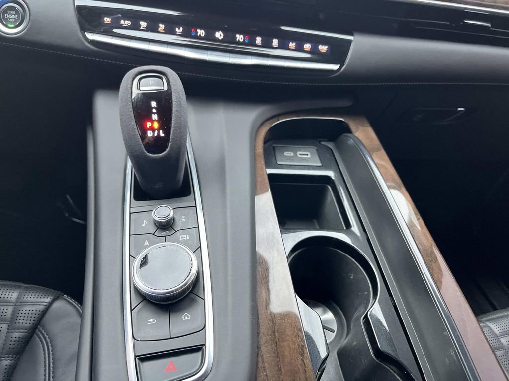 Certified 2024 Cadillac Escalade Sport Platinum w/ Heavy-Duty Trailer Package image 37