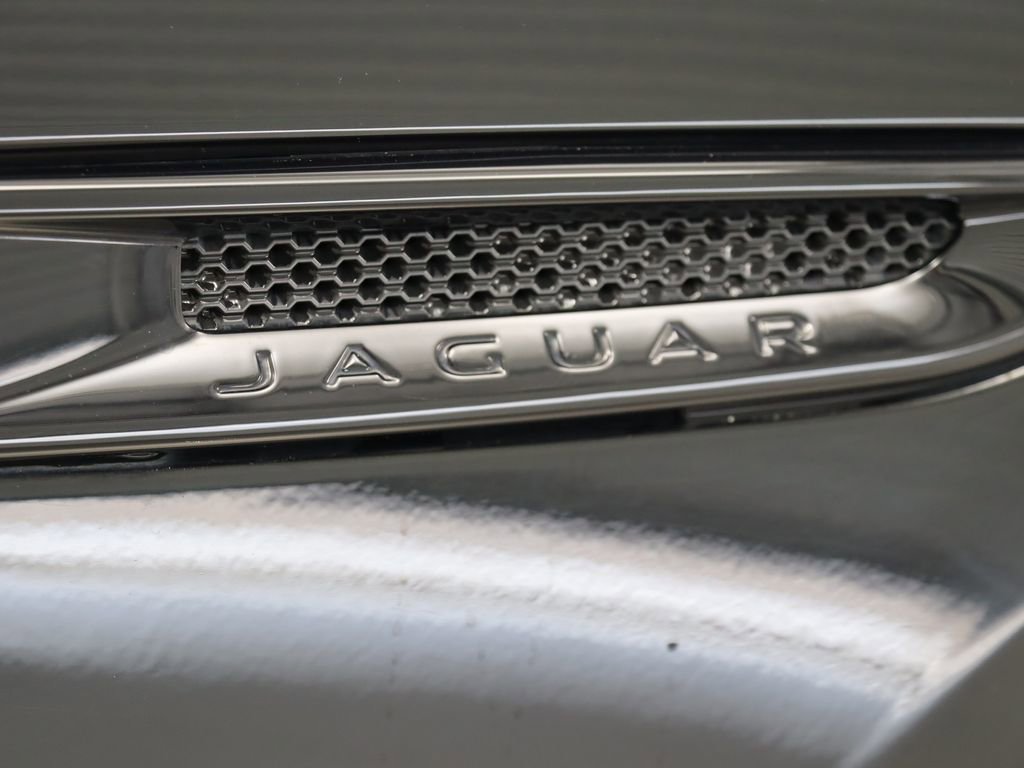 Used 2019 Jaguar F-PACE Prestige AWD/4WD image 10