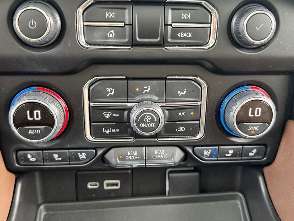 Used 2022 Chevrolet Tahoe High Country image 24