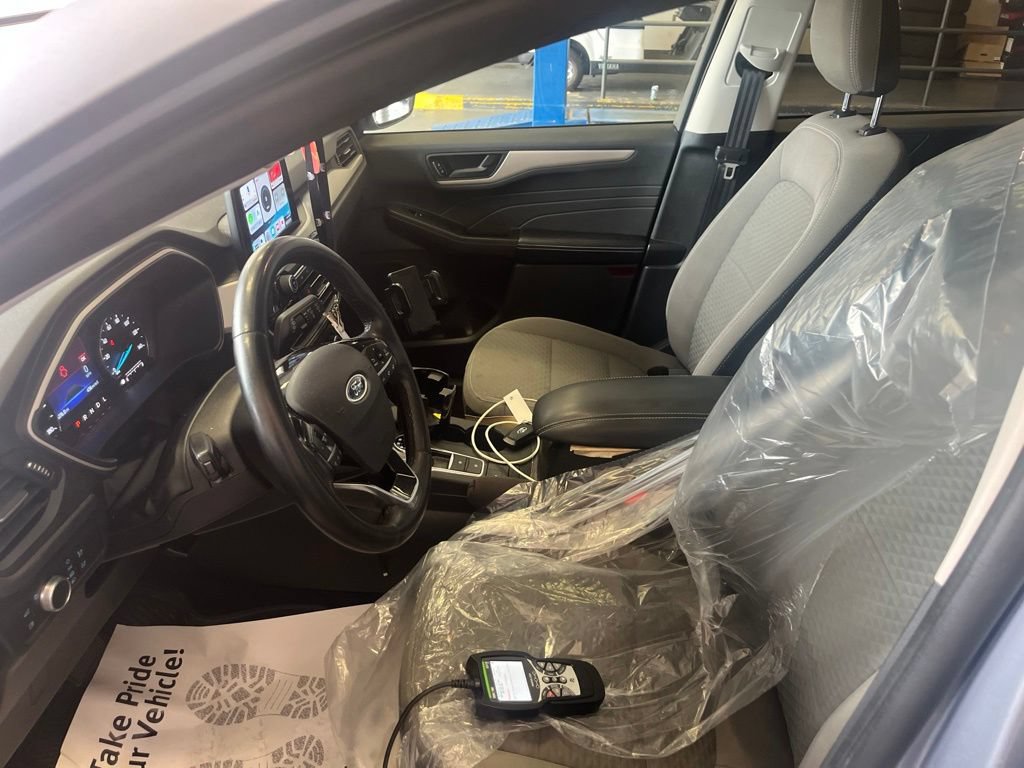 Used 2022 Ford Escape SE w/ Convenience Package FWD image 11