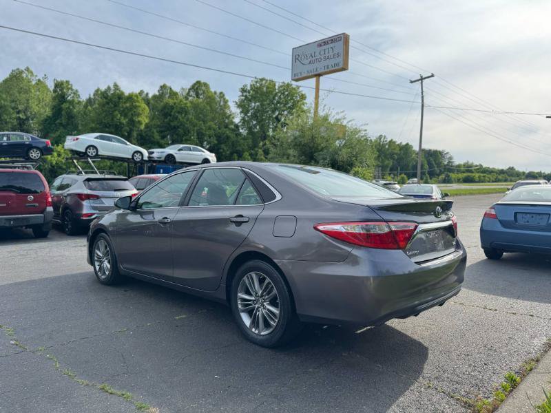 Used 2017 Toyota Camry SE FWD image 7