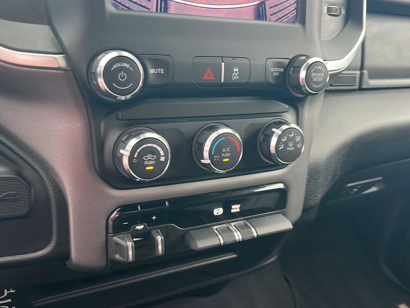 Used 2024 RAM 2500 Big Horn image 27