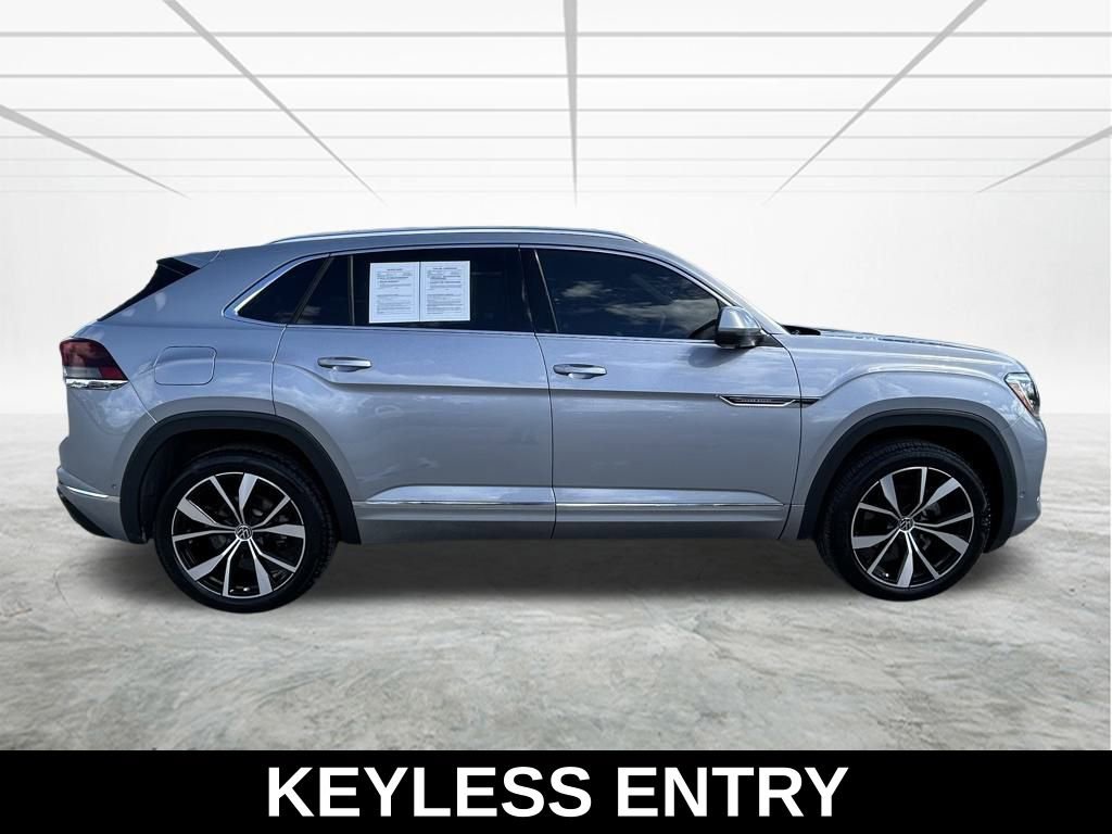 Used 2024 Volkswagen Atlas Cross Sport SEL Premium R-Line image 7