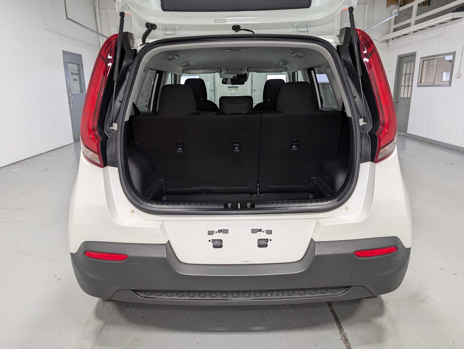 Certified 2021 Kia Soul S image 37