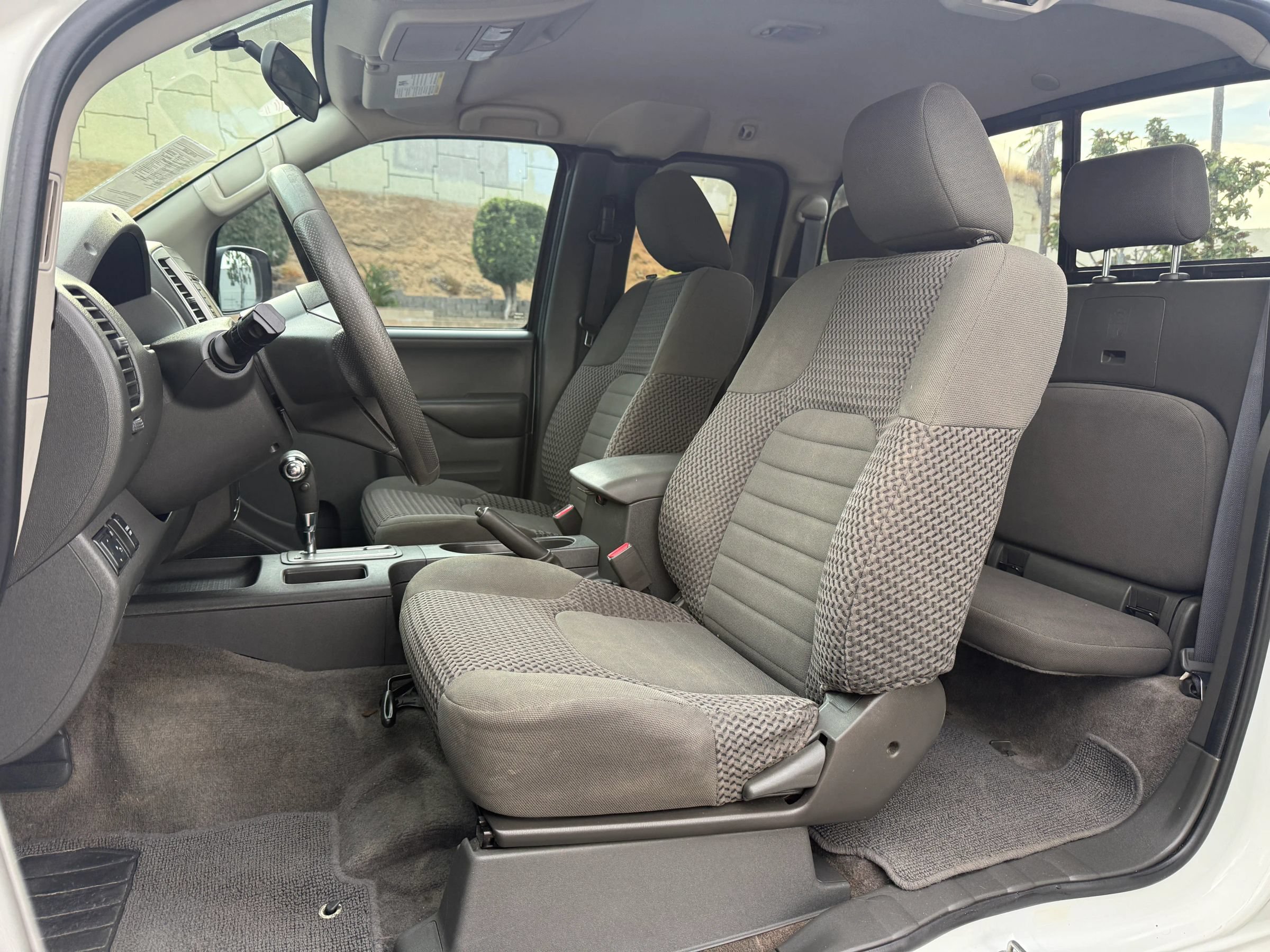 Used 2018 Nissan Frontier SV RWD image 11