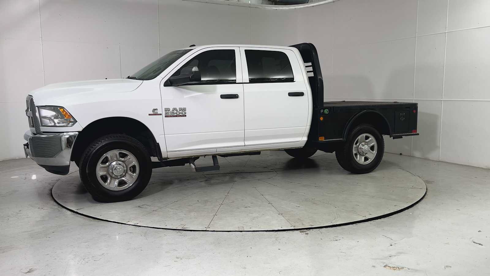 Used 2017 RAM 2500 Tradesman w/ Chrome Appearance Group AWD/4WD image 5