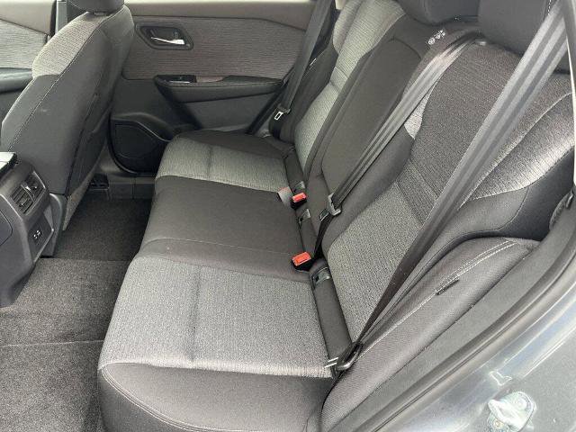 Certified 2023 Nissan Rogue SV image 18