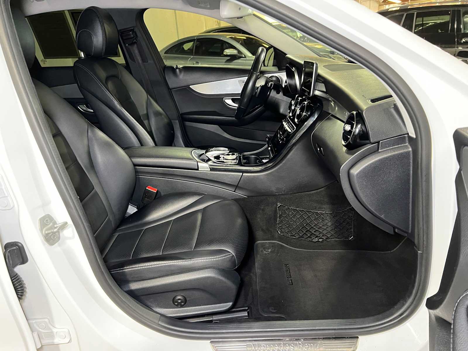 Used 2016 Mercedes-Benz C 300 4MATIC Sedan image 12
