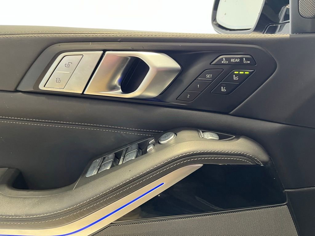 Used 2022 BMW X7 xDrive40i AWD/4WD image 23
